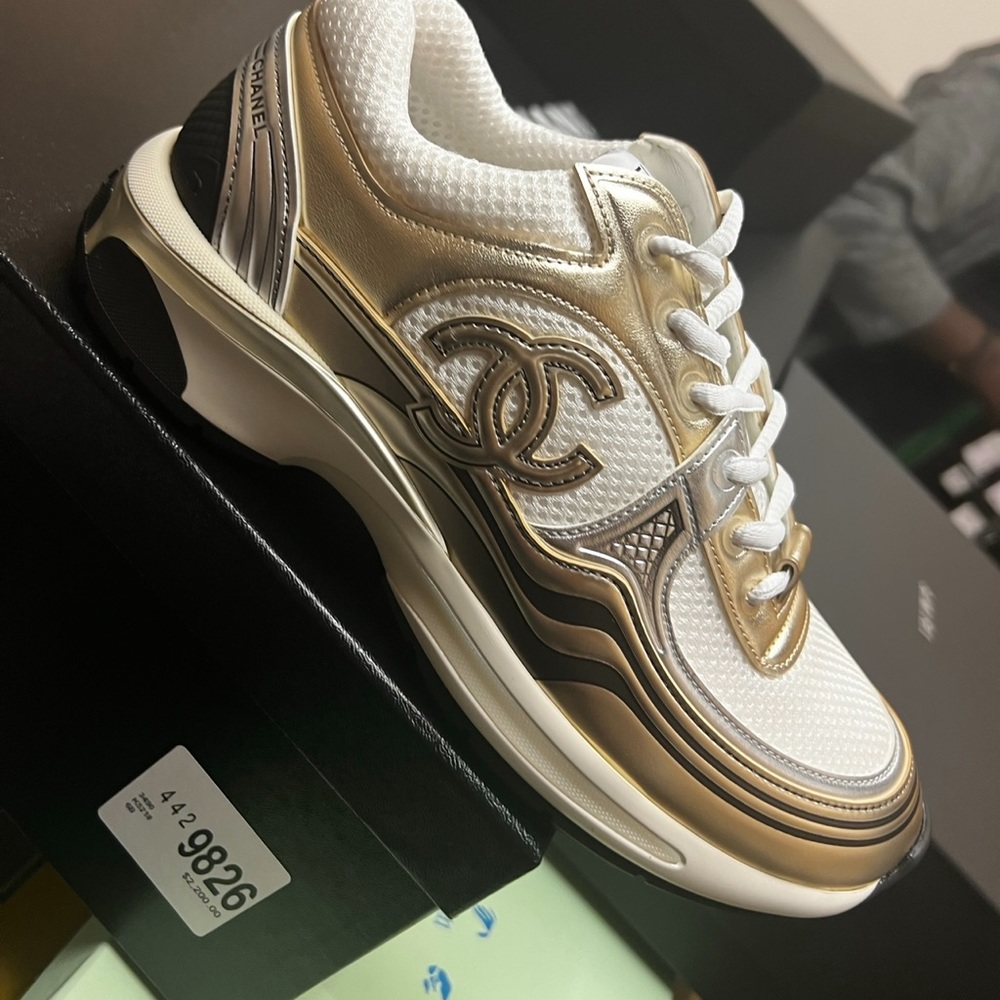 Brand new Chanel sneakers CC